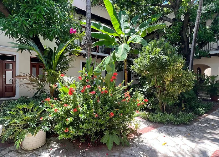Paseo Colonial - Sanctuary #2