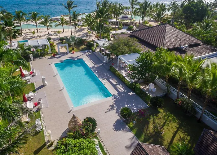 Tracadero Beach Club & Holidays Rentals