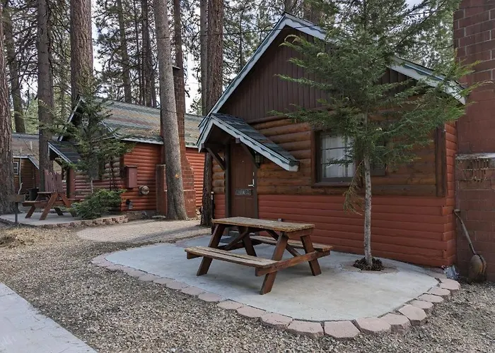 Three Pines Cabins