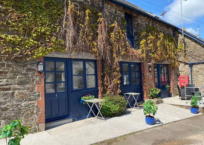 The Ivy Barn Holbeton Hotel