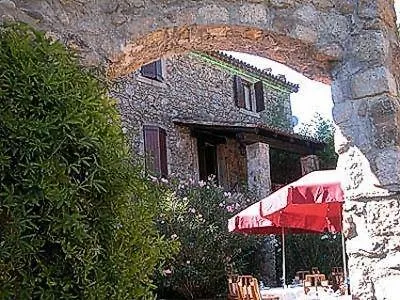 Logis Hotel Restaurant Auberge Du Peras Saint-Jean-du-Gard