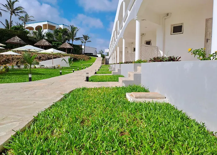 Ahg Lion Beach Resort Watamu