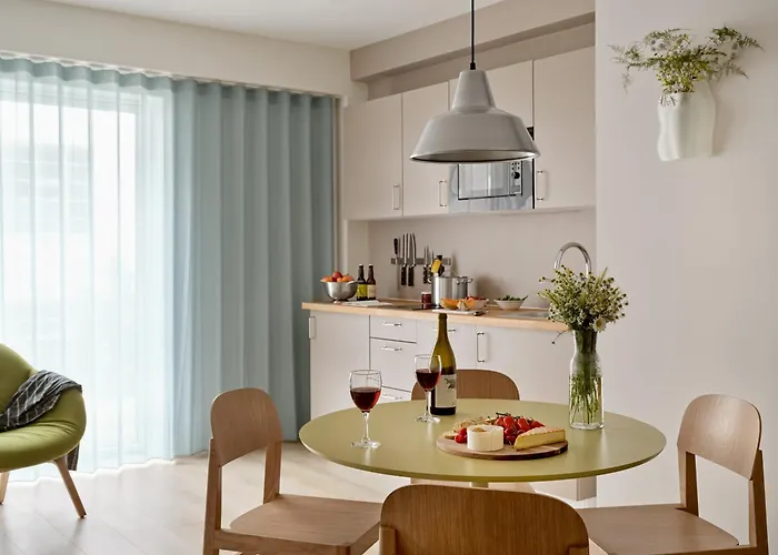 Flora Apartment Hotel