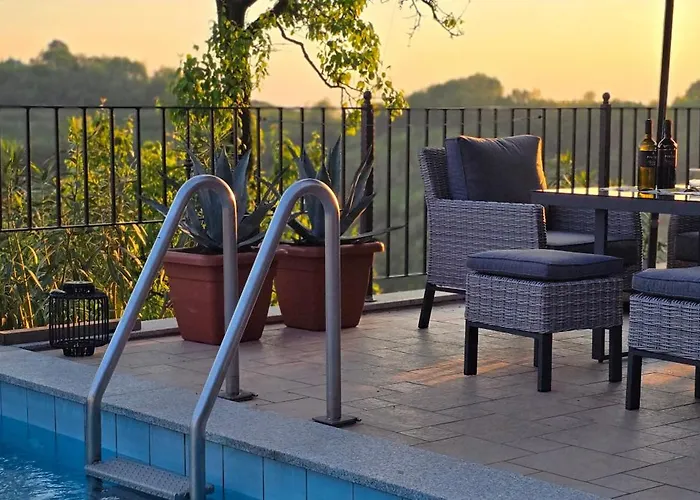 Valentina Guest House At Pintar Wine Estate