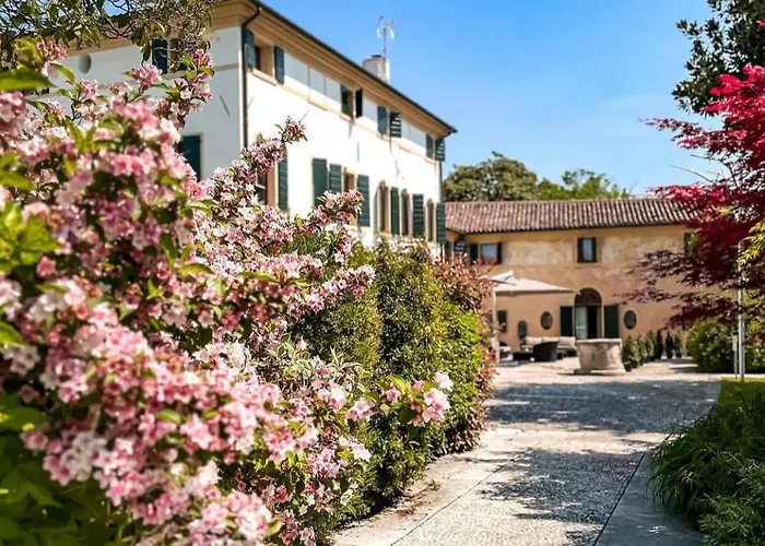 Hotel Donna Lucia
