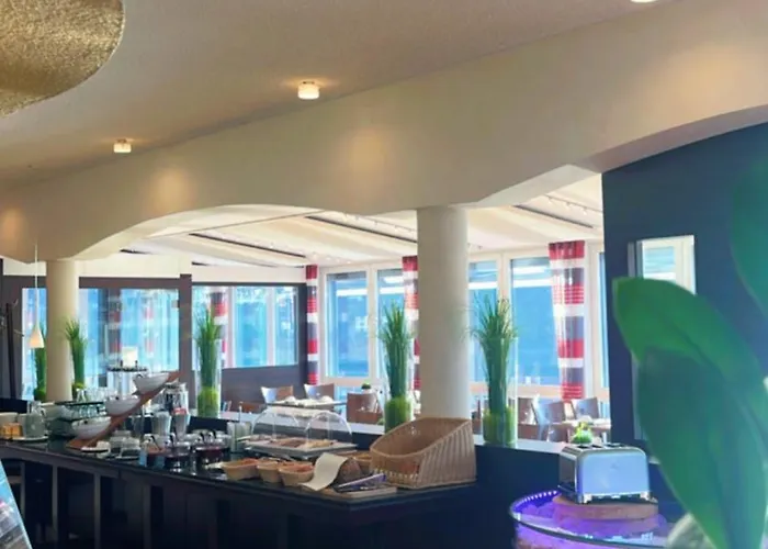 Garni Hotel Café Henn