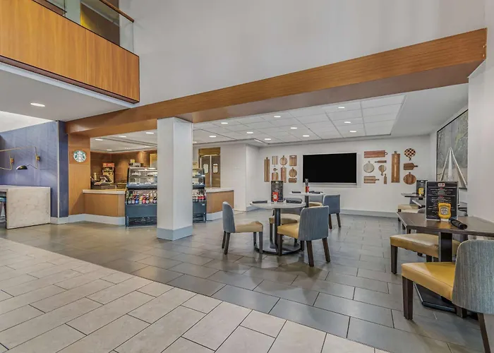 Embassy Suites By Hilton Detroit Metro Airport