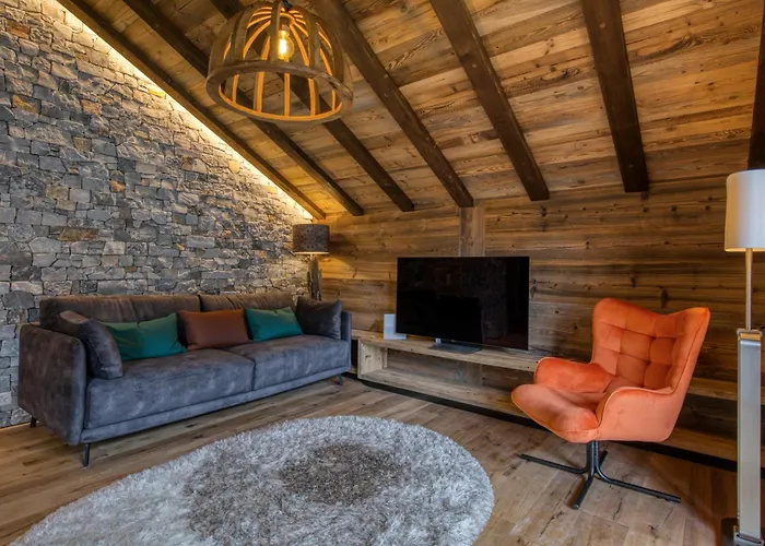 Heliantheme, The Lofty Penthouse