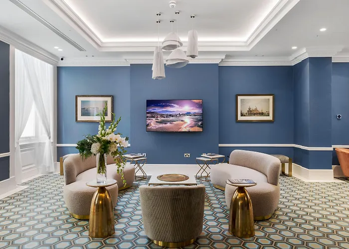 Commodore Hotel London