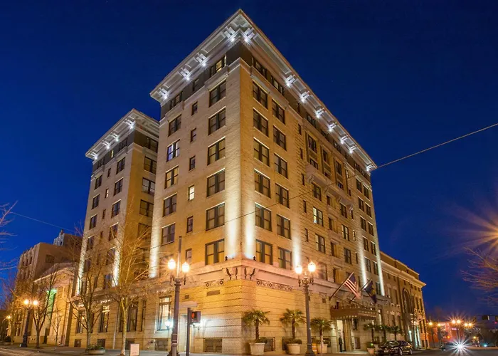 Hotel Deluxe Portland