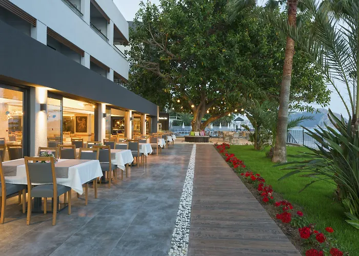Floria Beach Hotel