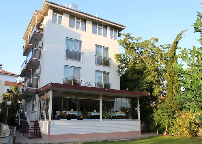 River Hotel