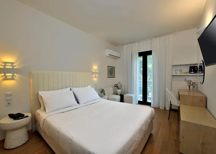 Dryades & Orion Hotel