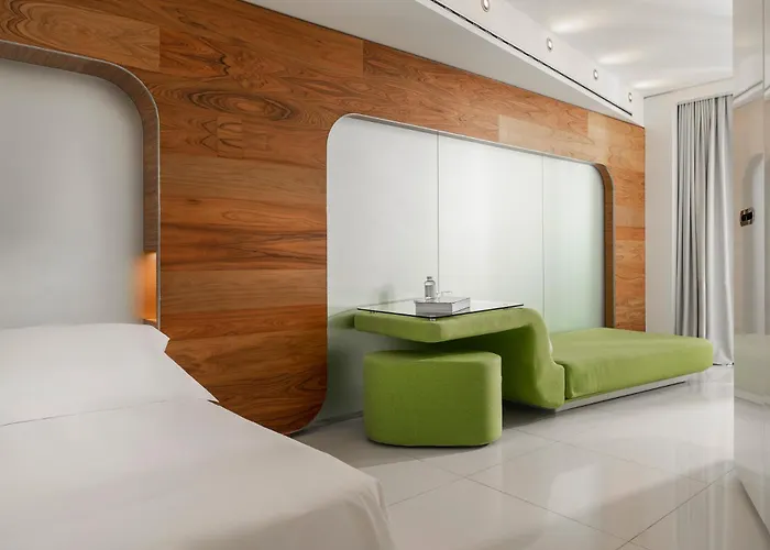 I-Suite Hotel