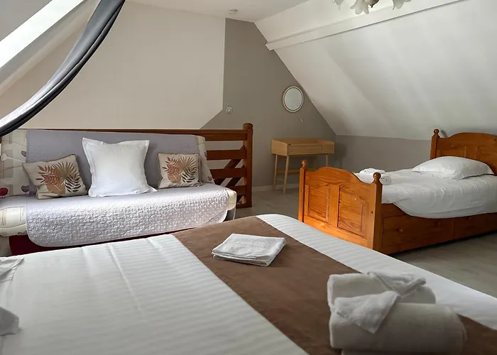 Logis Hotel- Restaurant Le Relais Guillaume De Normandy-Parking Gratuit--Vue Baie Terrasse-Calme-Bornes Electrique-Local Velos Securise Saint-Valéry-sur-Somme