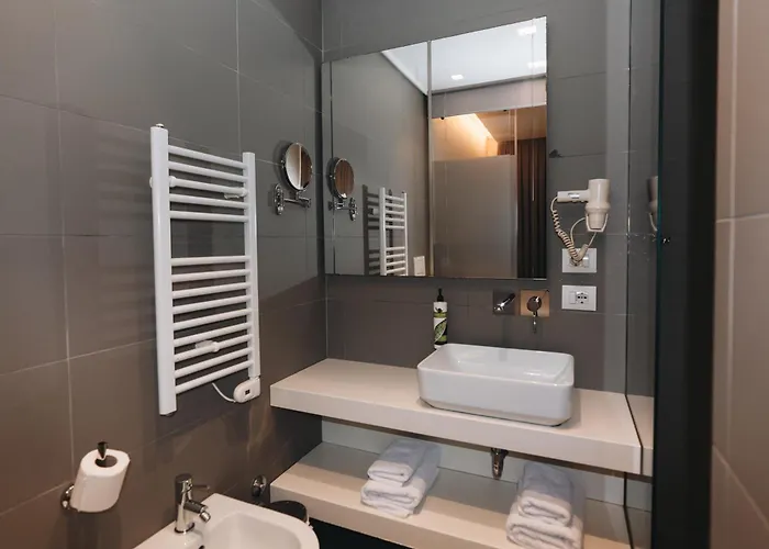Hotel Theatro- City Center Tirana