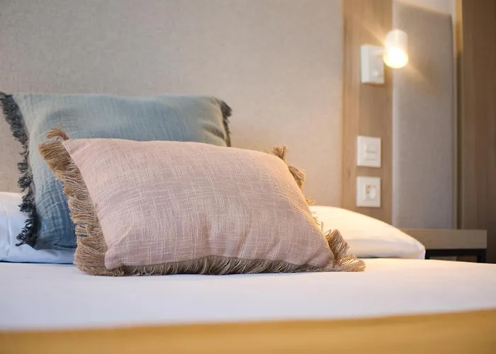 Vibe Stay Sevilla Residencia de Estudiantes - Adults Only