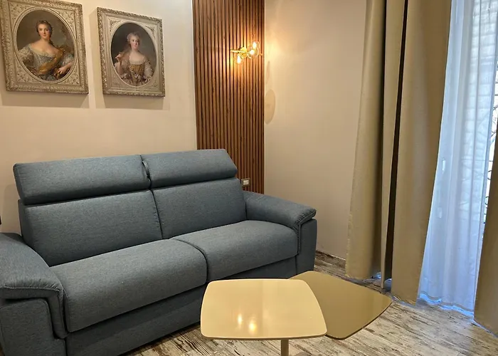 Colonna 18 Apartment By Ghor Roma