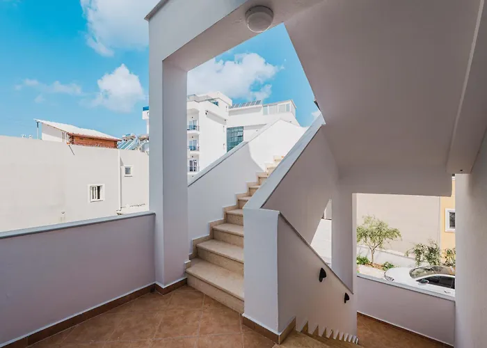 Villa White