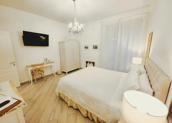 Palazzo Spasiano Rooms - Sorrento Center