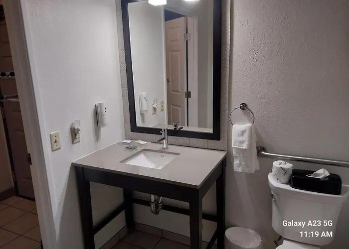 Country Inn & Suites By Radisson, Platteville, Wi