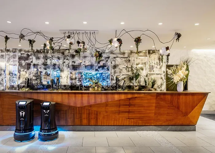 Dream Hollywood, By Hyatt Hotel Los Angeles