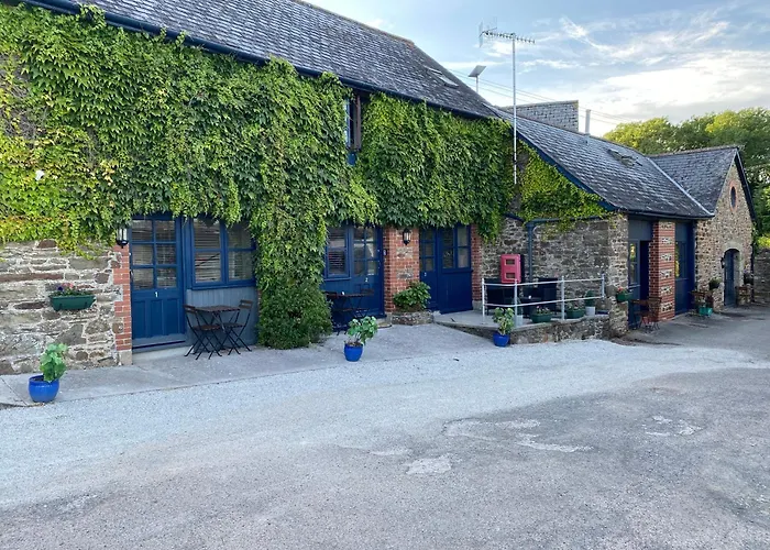 The Ivy Barn Holbeton Hotel