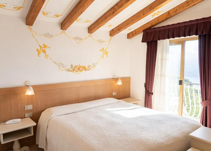 Village Hotel Lucia