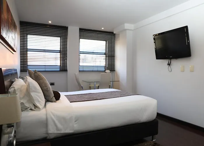 Hotel Suites 108