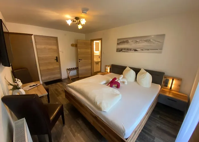 Pension Jagerhof - Sommercard Inkl - 5 Min Zum Hochzeiger Jerzens