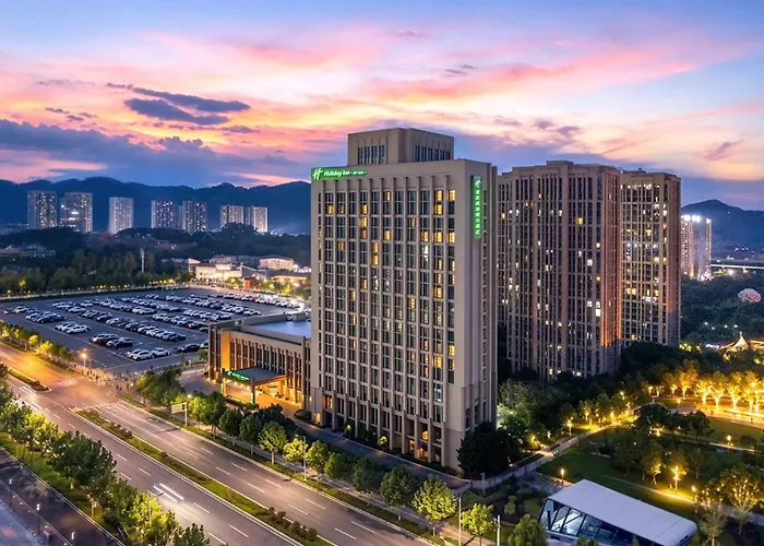 Holiday Inn Chongqing University Town By Ihg