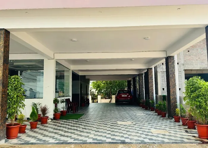 Arul Rayara Residency Near Sri Raghavendra Swamy Temple