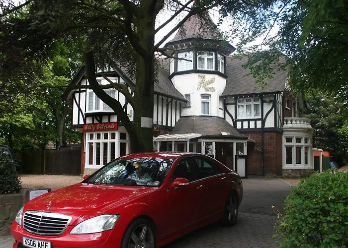 Pines Hotel Luton Airport