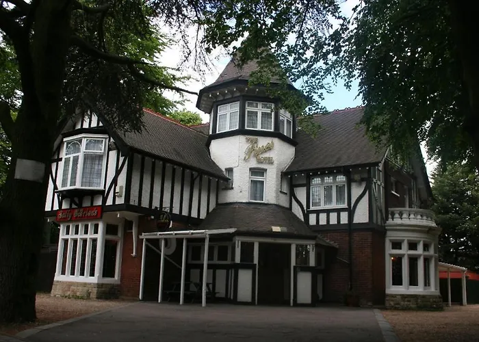 Pines Hotel Luton Airport