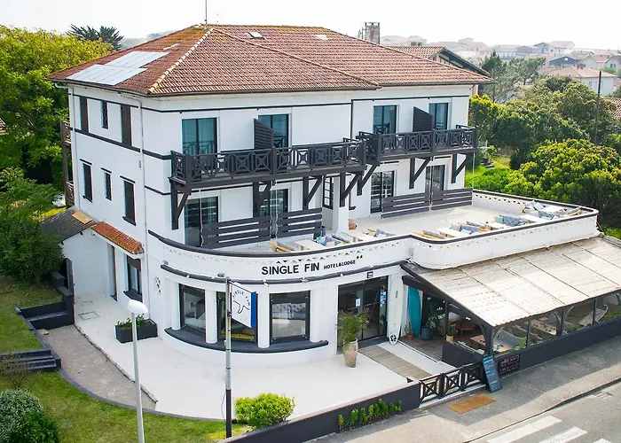 Single Fin Hotel & Lodge