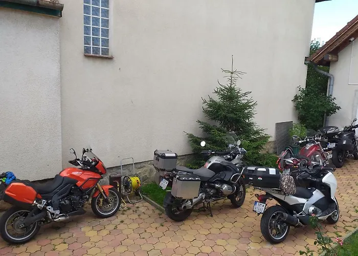 Casa 193 Motorcycle Friends Bed & Breakfast Sibiu