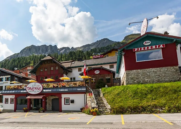 Party Hotel Taverne